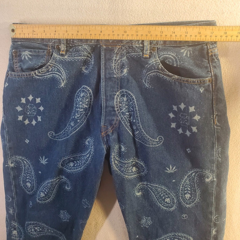Levis Big E Snoop Dogg Lot 420 Paisley Print Blue Denim Jeans Mens W36 L32 AOP - Picture 3 of 16